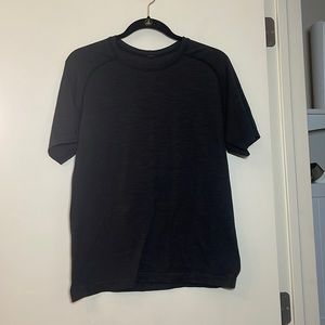 Black Lululemon Men’s Tee